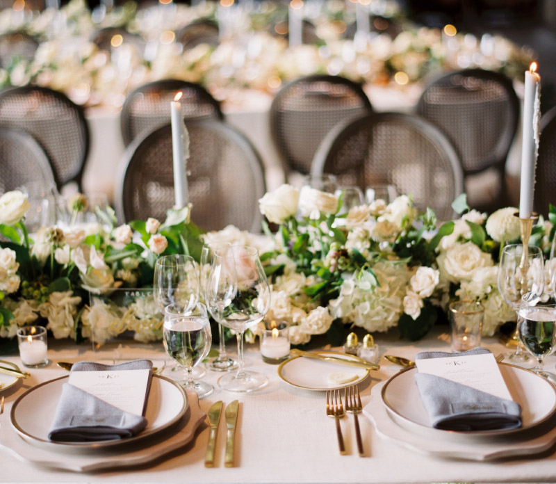 Wedding at Maysara Winery floral design table setting close-up